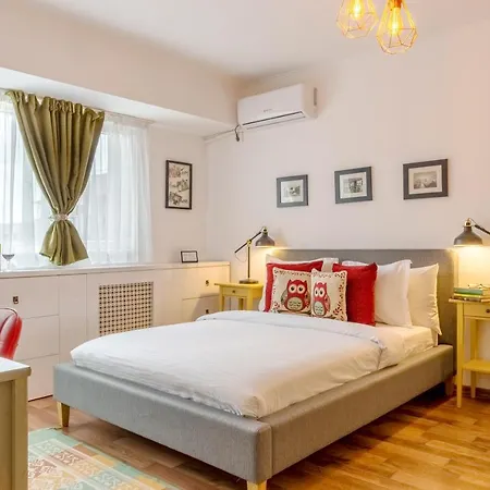 Piata Victoriei By Mrg * Bucharest