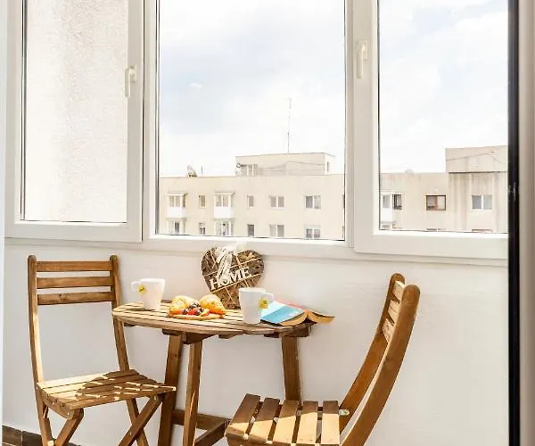 Piata Victoriei By Mrg Bucureşti