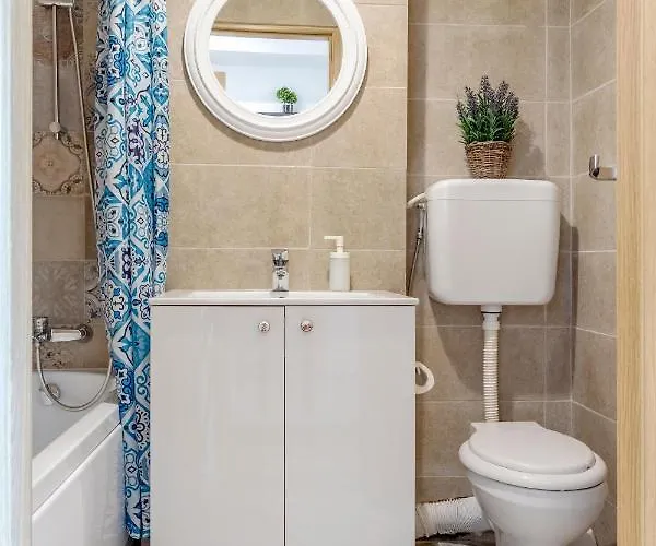 Piata Victoriei By Mrg Apartament